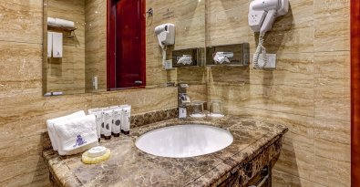 Deluxe rooms with Jacuzzi